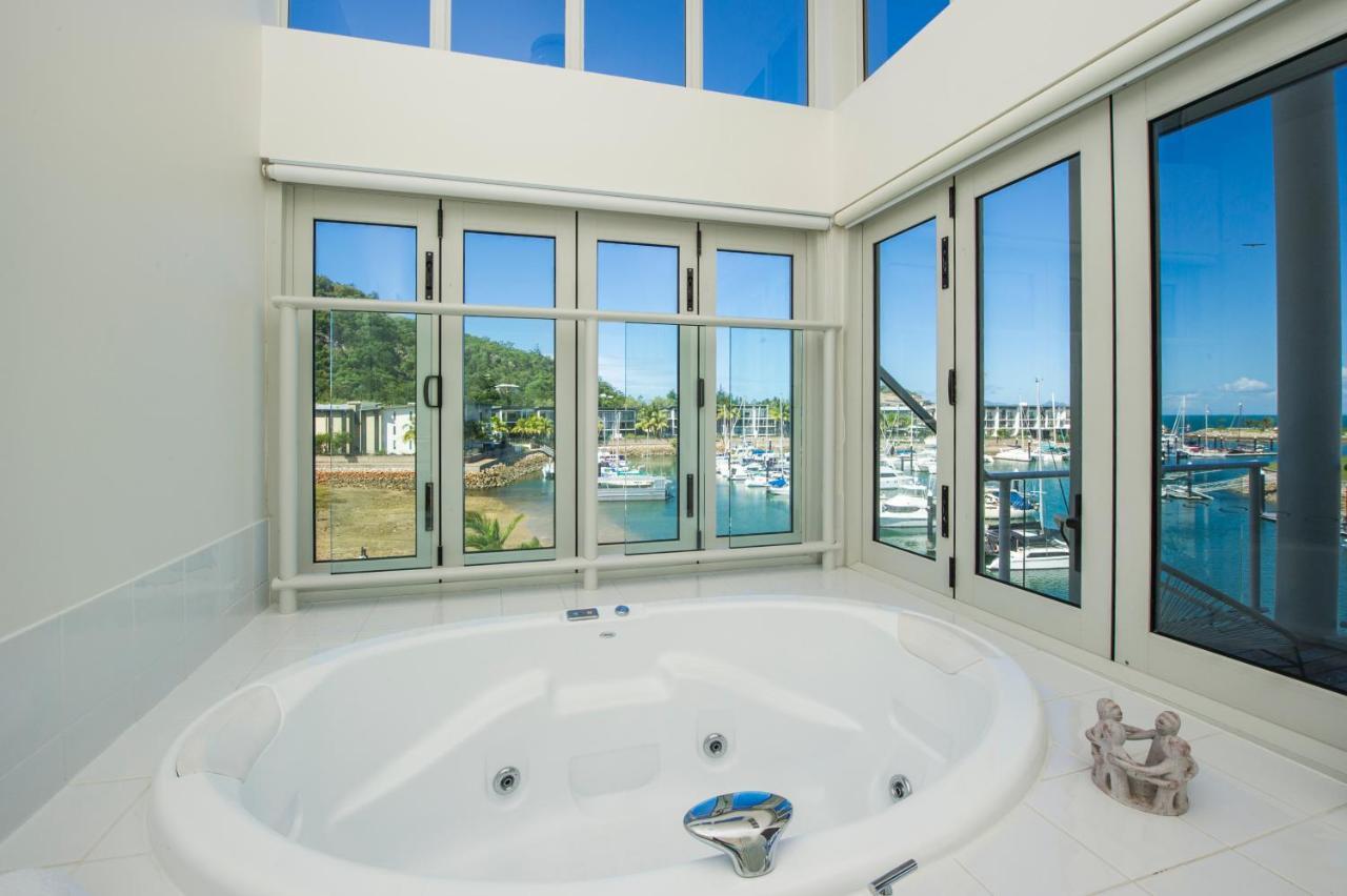 Beachside Magnetic Harbour Apartments Nelly Bay Bagian luar foto