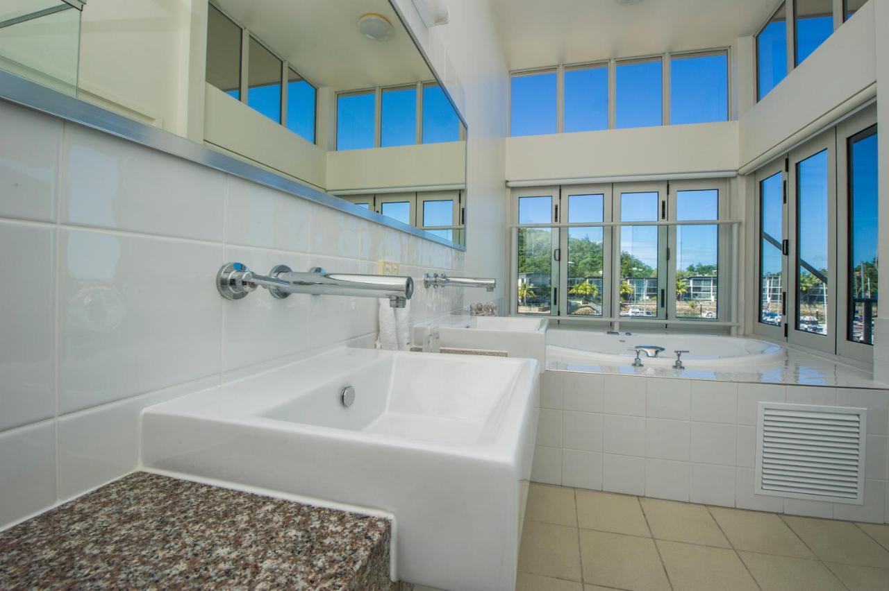 Beachside Magnetic Harbour Apartments Nelly Bay Bagian luar foto