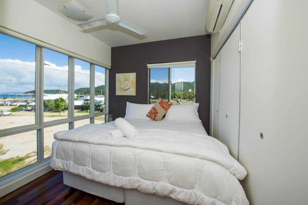 Beachside Magnetic Harbour Apartments Nelly Bay Bagian luar foto