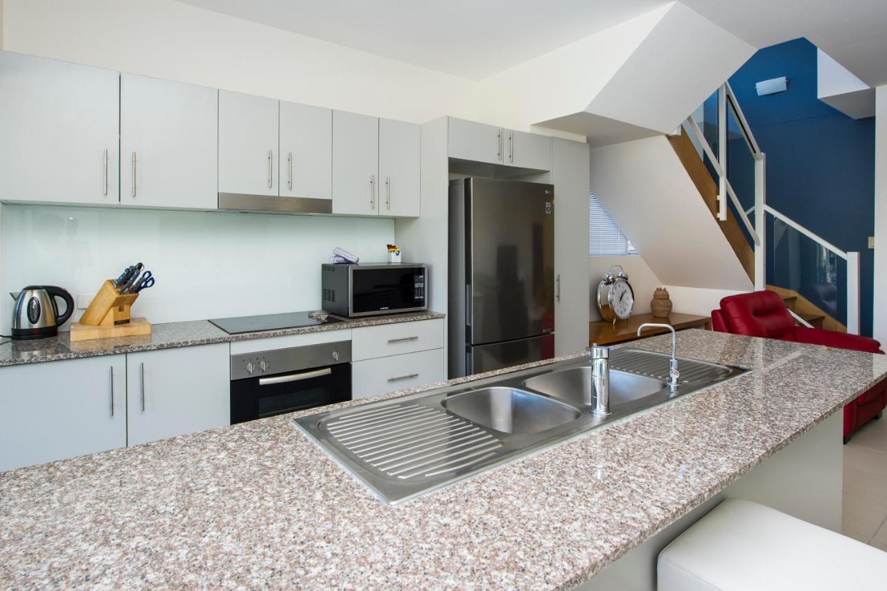 Beachside Magnetic Harbour Apartments Nelly Bay Bagian luar foto