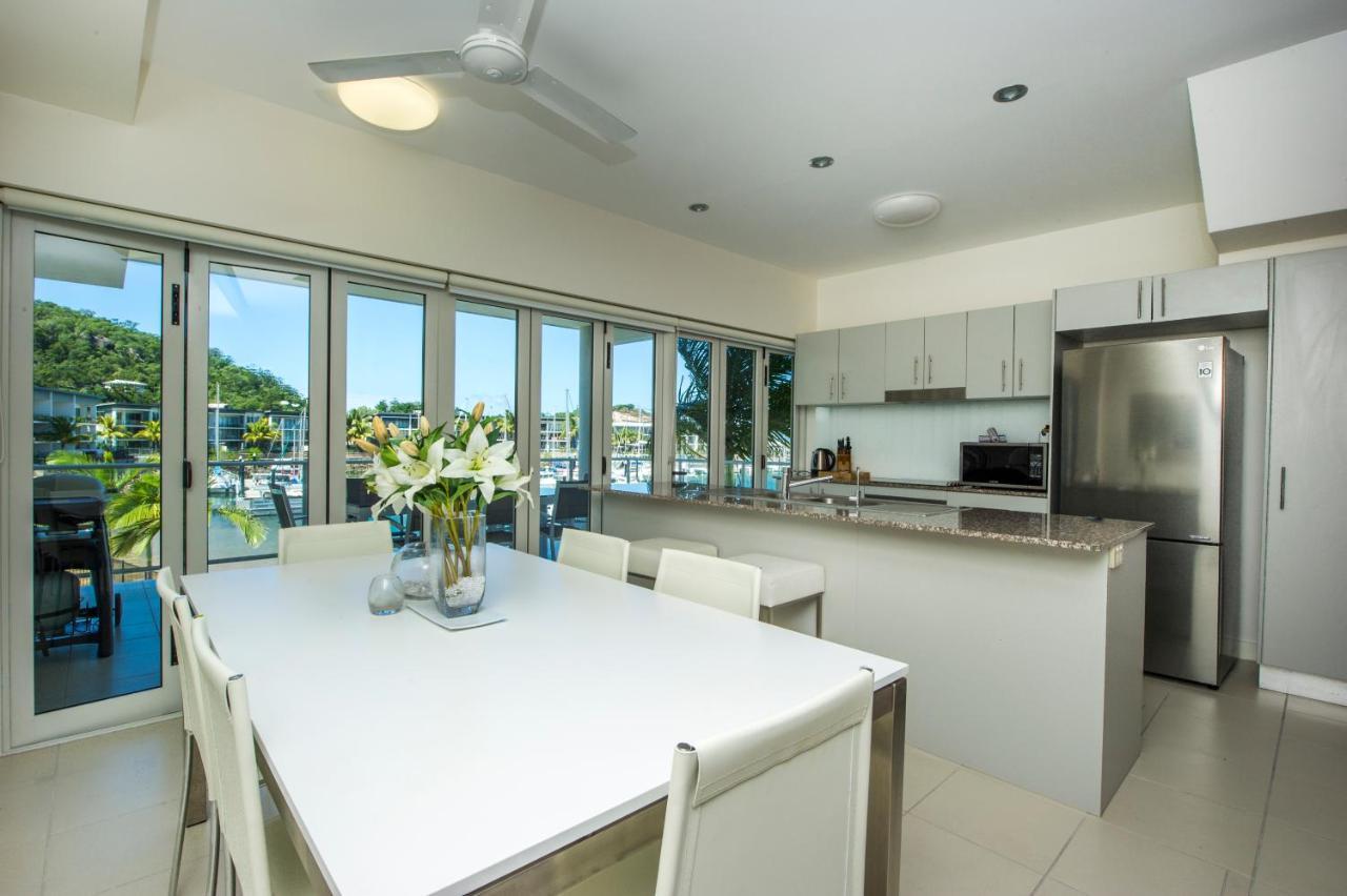 Beachside Magnetic Harbour Apartments Nelly Bay Bagian luar foto